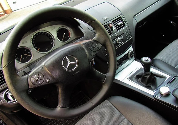Mercedes-Benz Klasa C cena 27400 przebieg: 261000, rok produkcji 2008 z Pruszcz Gdański małe 704